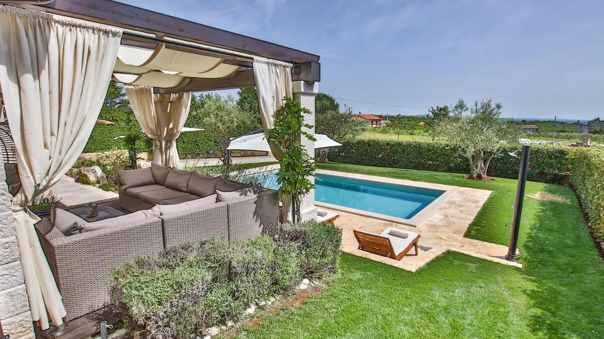 Villa Elizabet Bei Porec Mit Pool Babici
